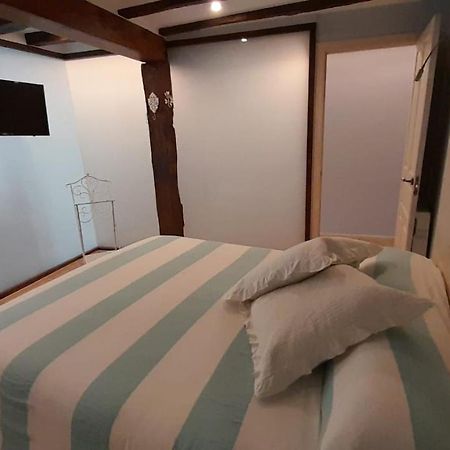 Burgo Precioso Apartamento Al Lado De La Catedral מראה חיצוני תמונה