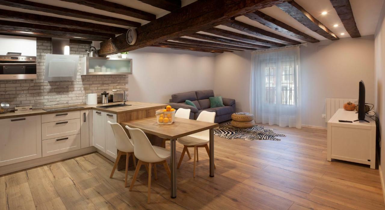 Burgo Precioso Apartamento Al Lado De La Catedral מראה חיצוני תמונה